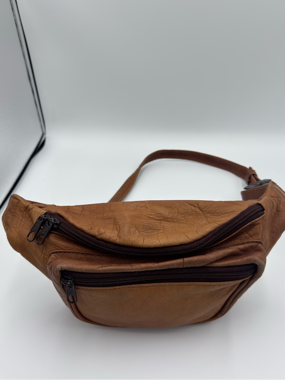 Leather Waist Bag / Fanny Pack / Sling Bag - Vintage - Unisex